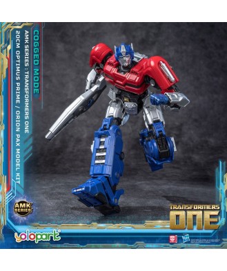 Transformers 8 AMK Series Plastic Model Kit Orion Pax 20 cm