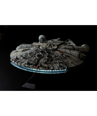 Star Wars Episode IV Perfect Grade Plastic Model Kit 1/72 Millennium Falcon 48 cm