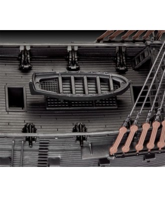 Pirates of the Caribbean Dead Men Tell No Tales Easy-Click Model Kit 1/150 Black Pearl 26 cm