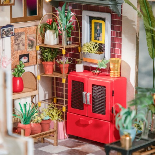 Emily s Flower Shop Miniature House Model 258 pcs